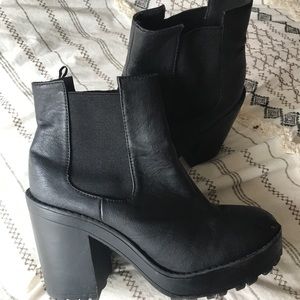 H&M chunky boots
